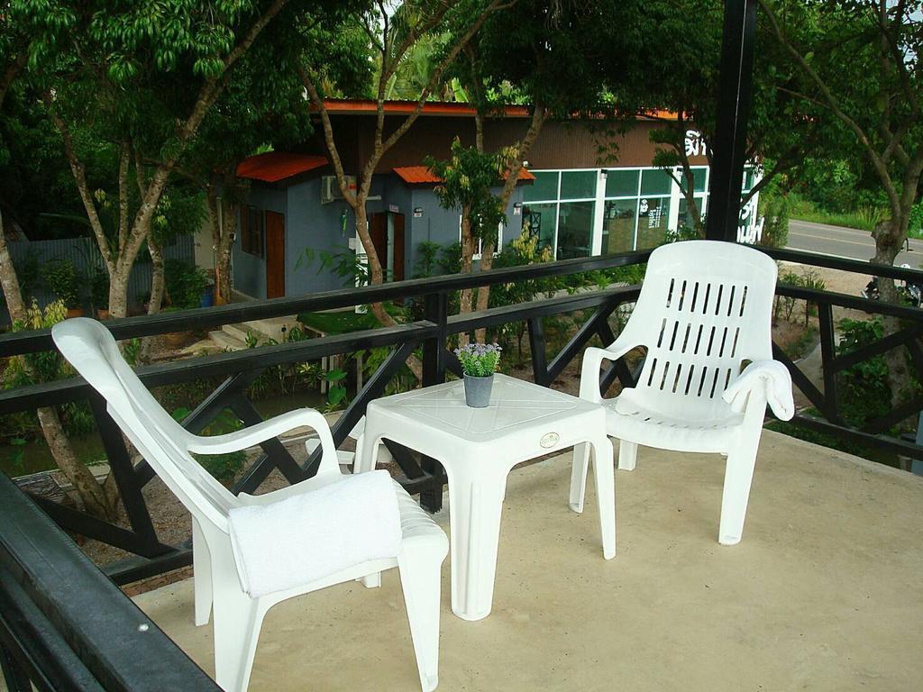 Meephawa Resort Amphawa Exteriör bild
